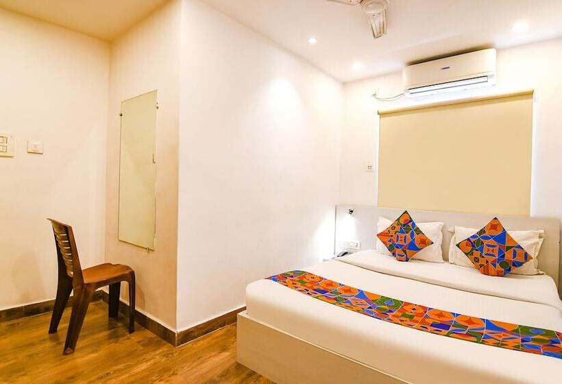 تختخواب و صبحانه Fabhotel Globe Express   Nr Ruby Hospital