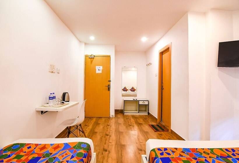 تختخواب و صبحانه Fabhotel Globe Express   Nr Ruby Hospital