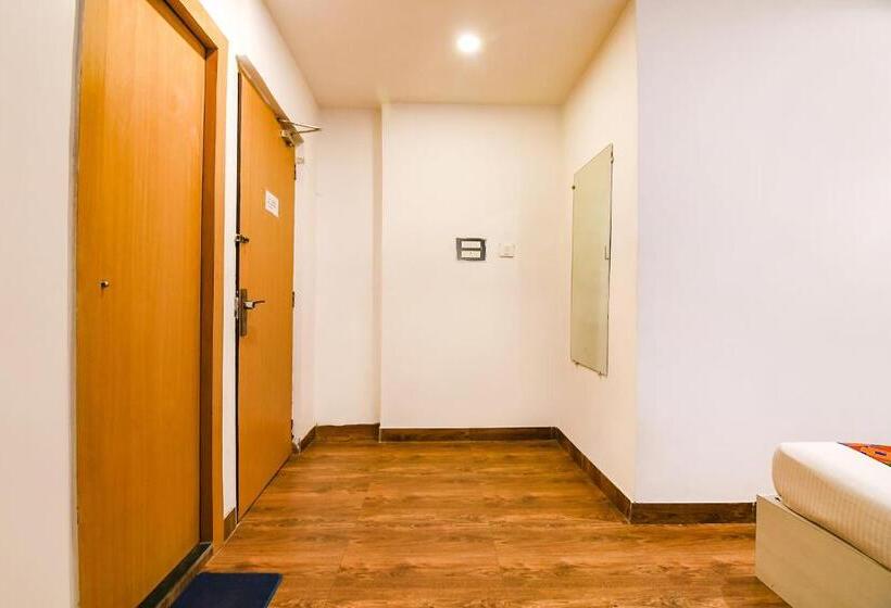 تختخواب و صبحانه Fabhotel Globe Express   Nr Ruby Hospital