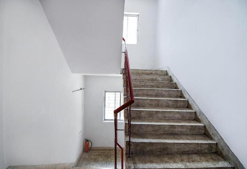 تختخواب و صبحانه Fabhotel Globe Express   Nr Ruby Hospital