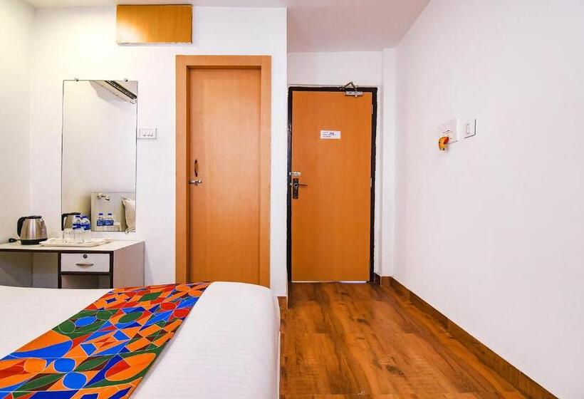 تختخواب و صبحانه Fabhotel Globe Express   Nr Ruby Hospital