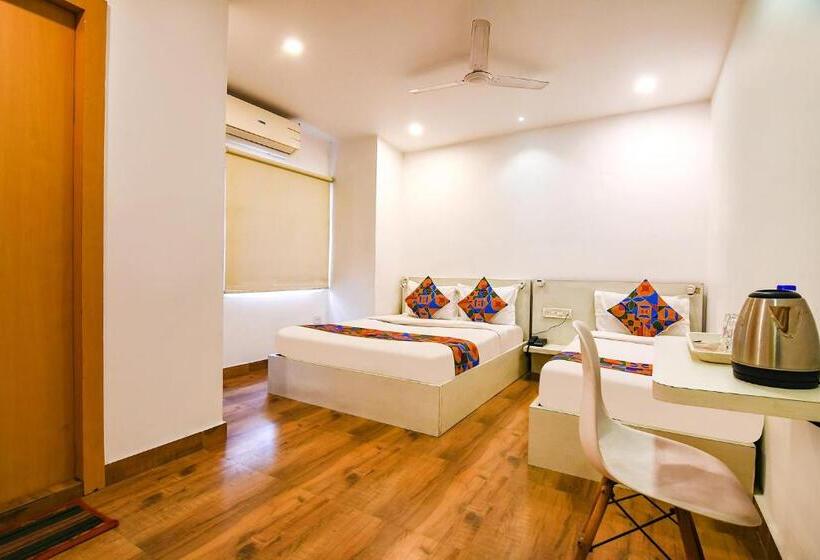 تختخواب و صبحانه Fabhotel Globe Express   Nr Ruby Hospital