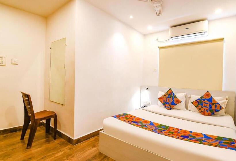 تختخواب و صبحانه Fabhotel Globe Express   Nr Ruby Hospital