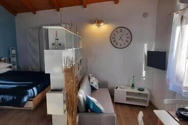 تختخواب و صبحانه La Casa Di Anna Al Faro