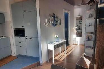 تختخواب و صبحانه La Casa Di Anna Al Faro