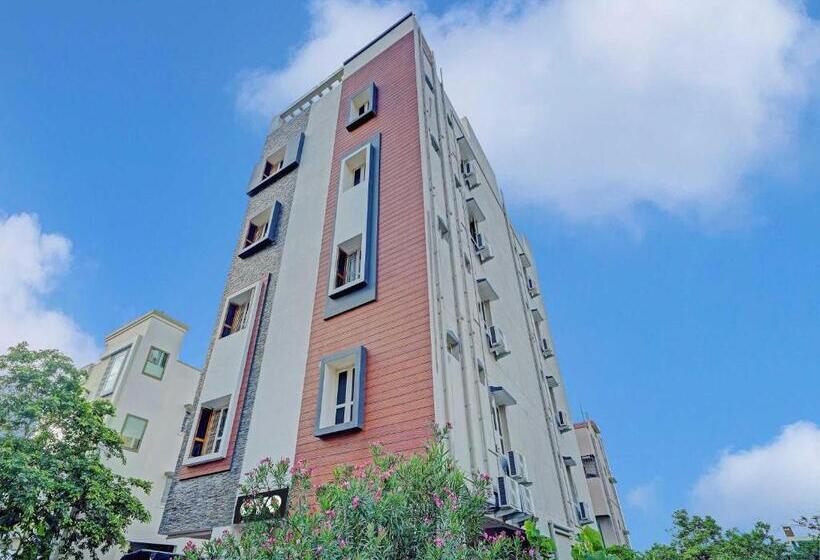 هتل Collection O Ns Service Apartment