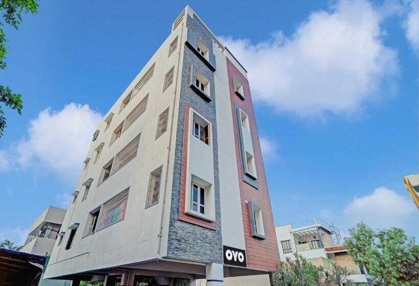 هتل Collection O Ns Service Apartment