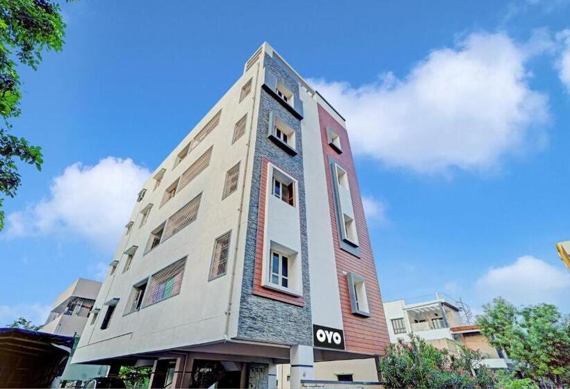 هتل Collection O Ns Service Apartment