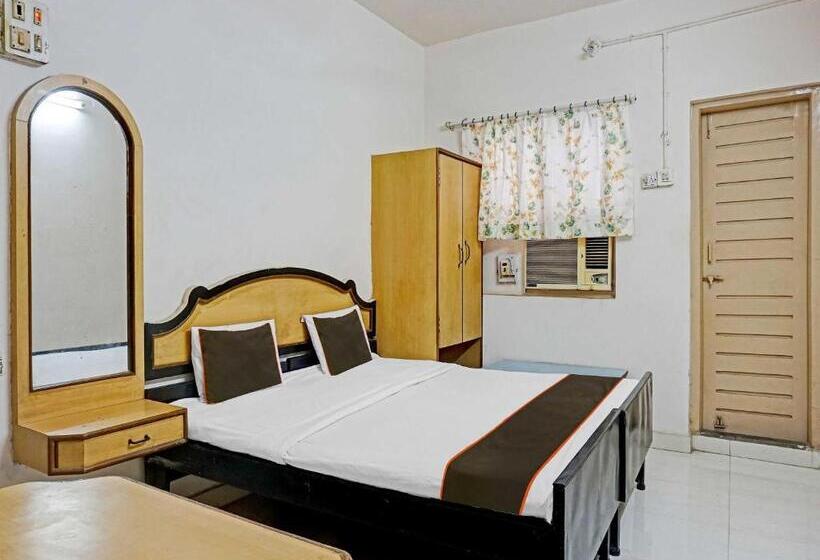 בית מלון כפרי Thakkar Lodge