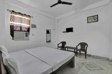 هتل Goroomgo Shiv Ganga Guest House Varanasi