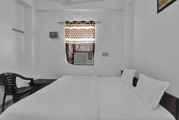 هتل Goroomgo Shiv Ganga Guest House Varanasi