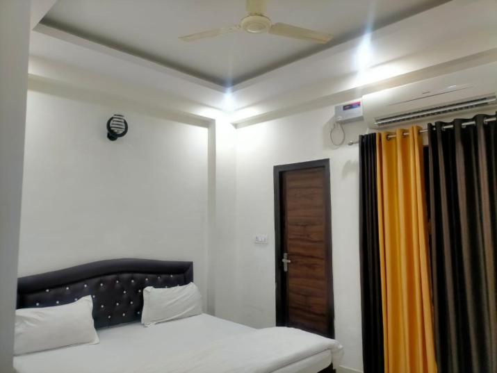 هتل Krishna Cottage, Vrindavan