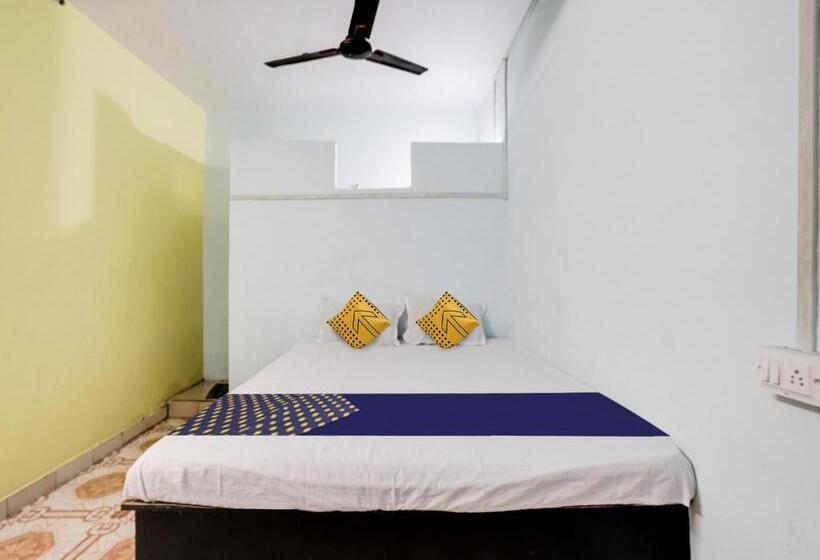 酒店 Spot On Chandramukhi Lodging & Bording