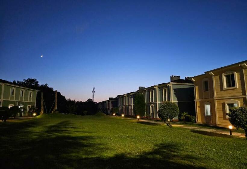 בית מלון כפרי Sapanca Resort