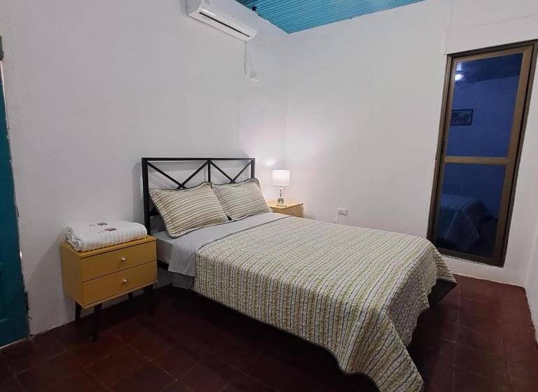 هاستل Hostal Victoria