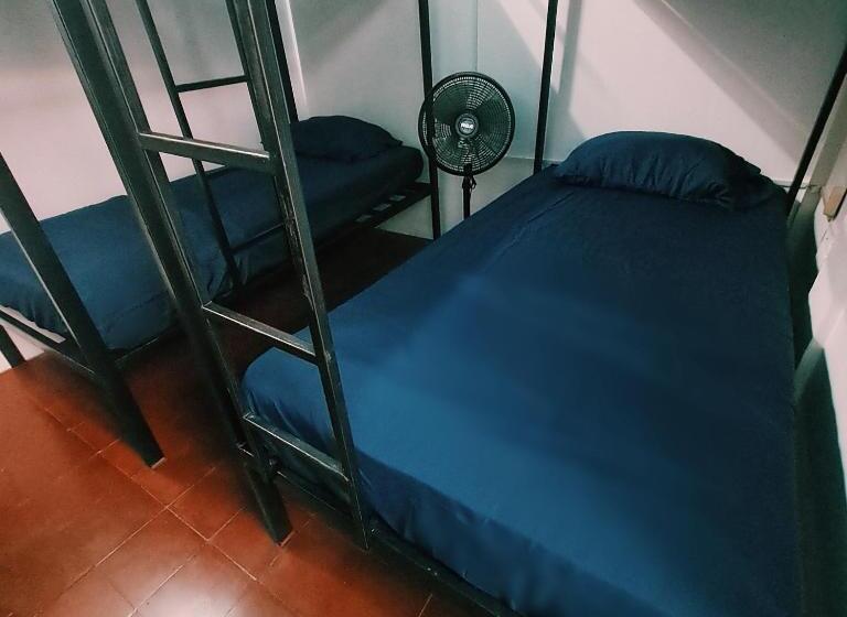 هاستل Hostal Victoria