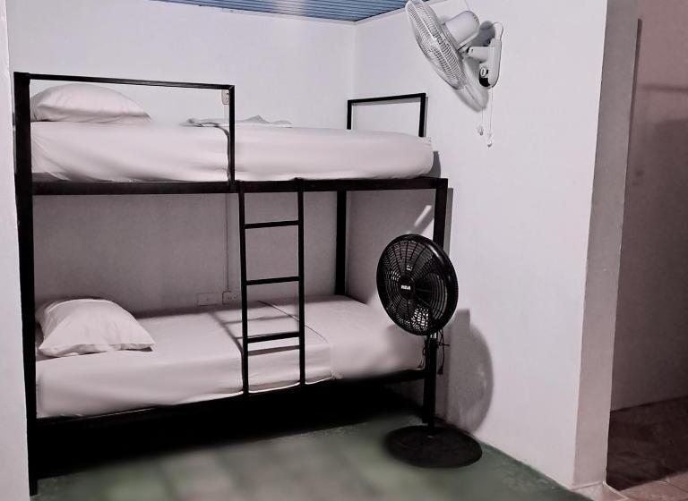 هاستل Hostal Victoria