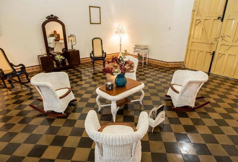 هاستل Hostal Victoria