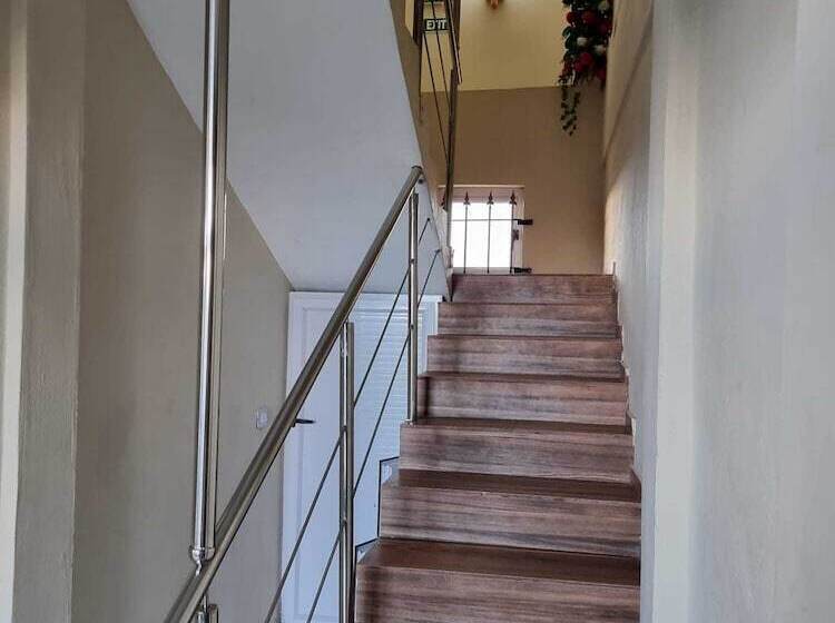 تختخواب و صبحانه Eleganz Residence