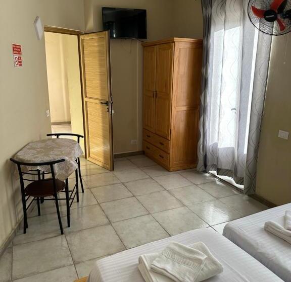 تختخواب و صبحانه Eleganz Residence