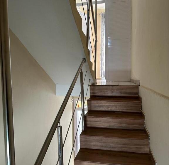 تختخواب و صبحانه Eleganz Residence