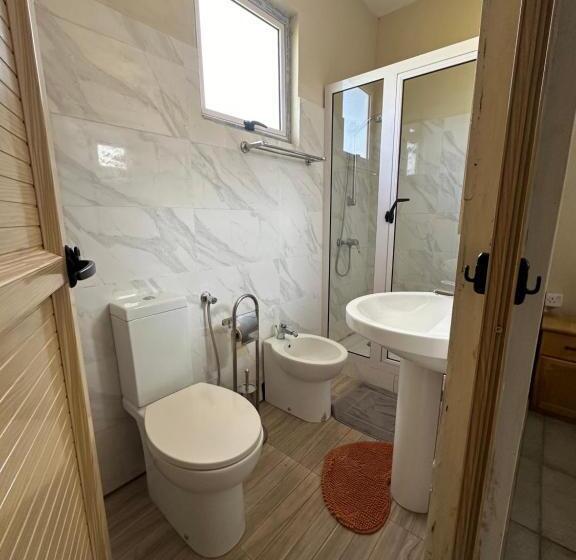 تختخواب و صبحانه Eleganz Residence