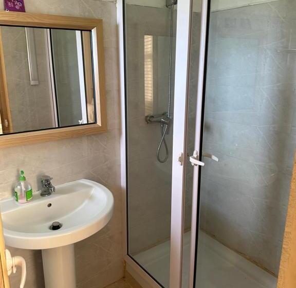 تختخواب و صبحانه Eleganz Residence