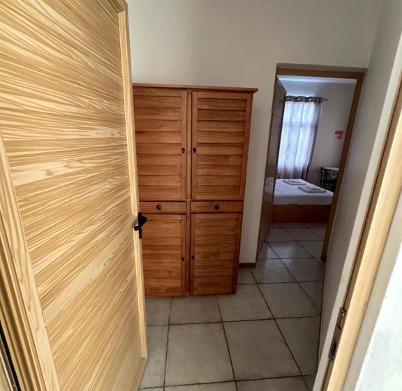 تختخواب و صبحانه Eleganz Residence