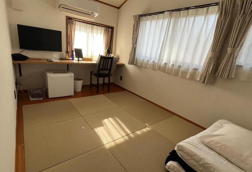 تختخواب و صبحانه お宿 Tsuruya