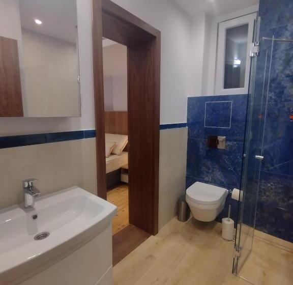 پانسیون Balkanska Four Seasons Suites