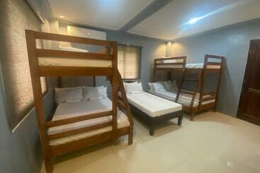 هاستل Lakayo Hillside Apartelle