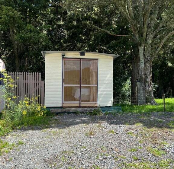 בית מלון כפרי Akerama Farm Stay