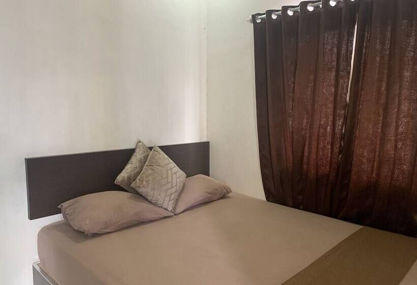 هتل Express O 91662 Kost Rumah Kaca