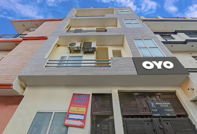 هتل O Sharvil Inn