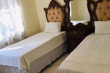 پانسیون Platinum Villa Guest House