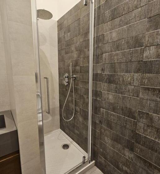 پانسیون Toledo Suites