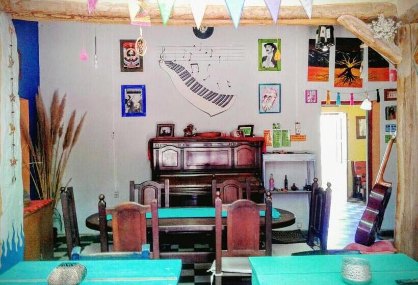 تختخواب و صبحانه Apapacho Hostel