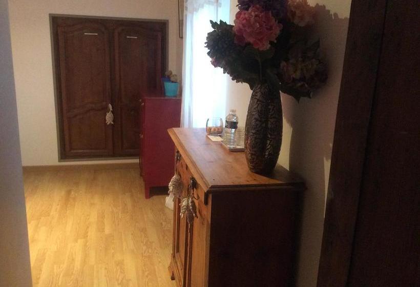 مبيت وإفطار Chambres D Hôtes Saintexupéry