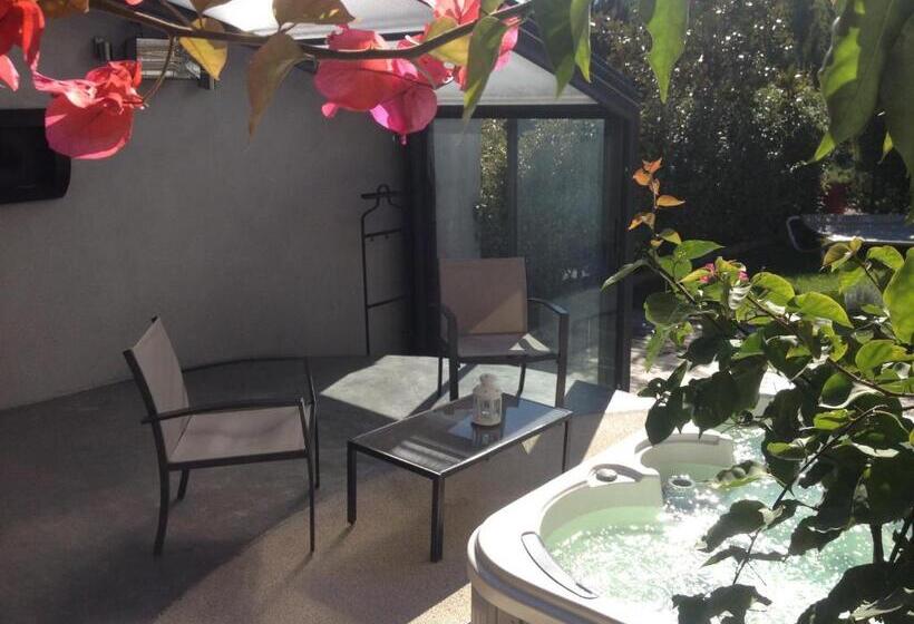 تختخواب و صبحانه Chambres D'hotes Deluxe Jacuzzi Mas De L'etoile