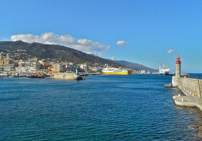 تختخواب و صبحانه Maison D Hôtes Bastia
