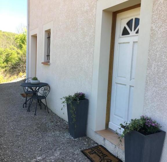 تختخواب و صبحانه Maison Des Vignes