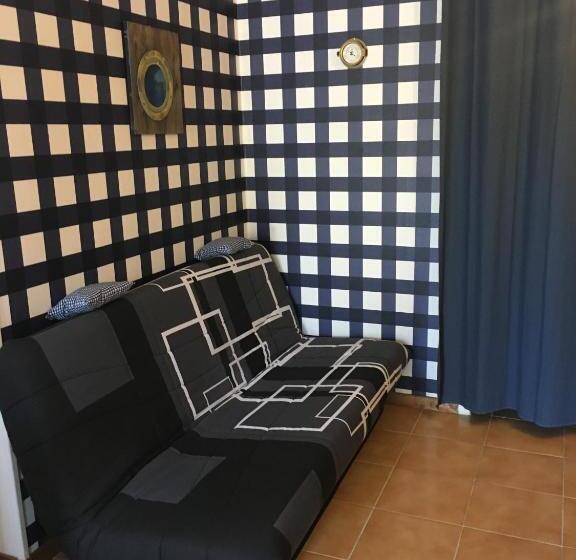 تختخواب و صبحانه Maison Des Vignes