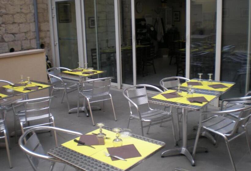 בית מלון כפרי Dg