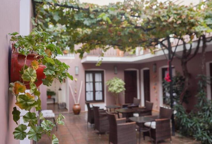 هتل Plaza Cafayate