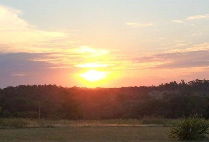 استراحتگاه Ruca Haian. Cabañas Spa & Restó. Tandil