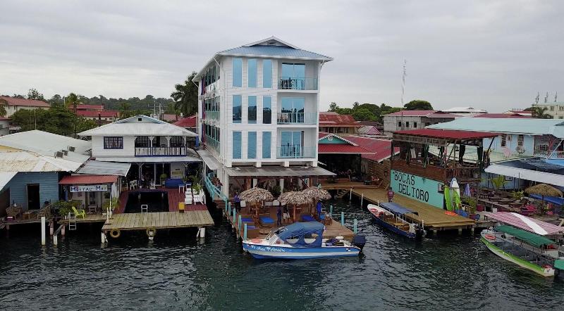 هتل Azul Bocas Town