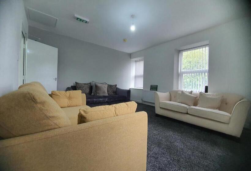 צימר Blackwood Residence