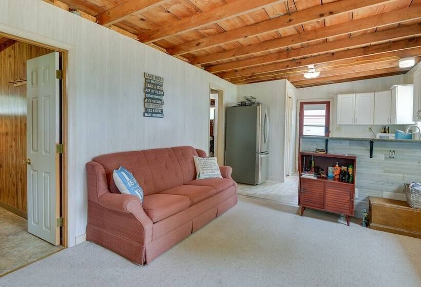 Cozy Beachfront Cottage On Lake Ontario!