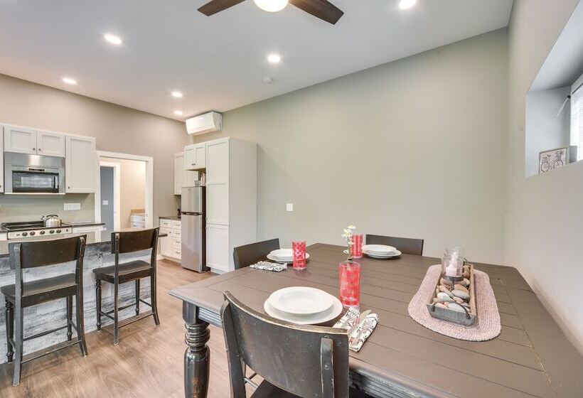 Cozy Cornucopia Retreat W/ Fire Pit & Grill!