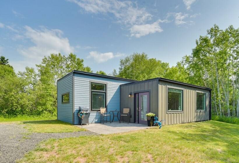 Cozy Cornucopia Retreat W/ Fire Pit & Grill!